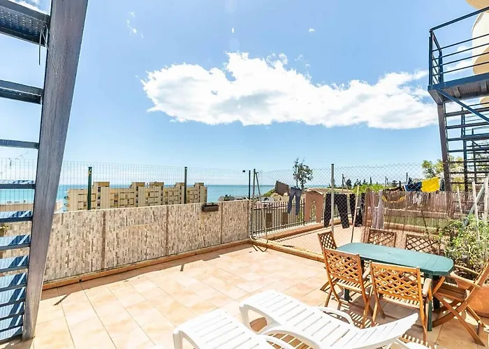 132 - Charming With Sea Views, Fuengirola! Apartment